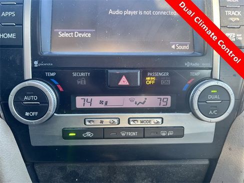 Used 2014 Toyota Camry XLE image 36