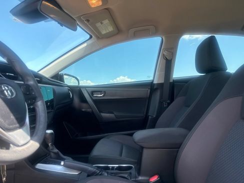 Used 2017 Toyota Corolla LE FWD image 40