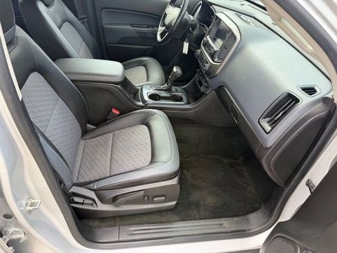 Used 2015 Chevrolet Colorado Z71 AWD/4WD image 35