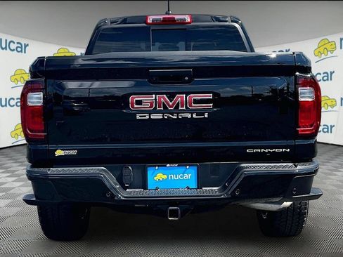 Used 2025 GMC Canyon Denali AWD/4WD image 5