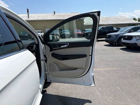 Used 2023 Ford Edge Titanium AWD/4WD image 31