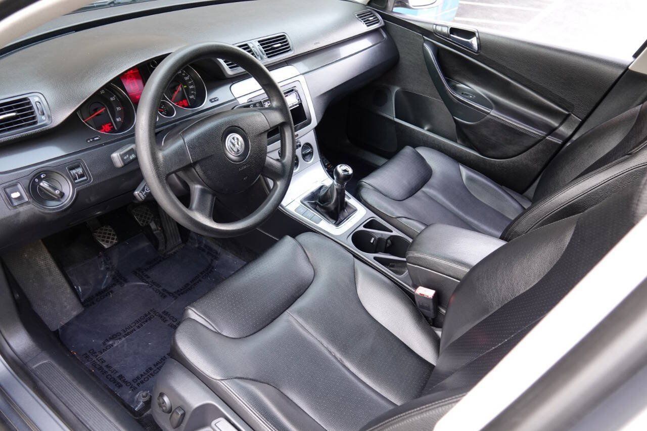 Used 2007 Volkswagen Passat 2.0T FWD image 5