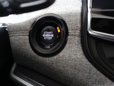 Used 2023 Jeep Compass Latitude image 33