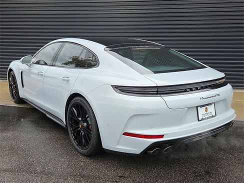 New 2026 Porsche Panamera GTS image 3
