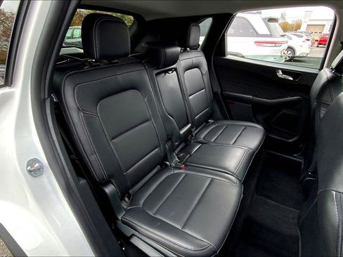 Used 2022 Ford Escape SEL image 18