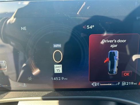 Used 2025 Lincoln Aviator AWD w/ Jet Appearance Package image 15