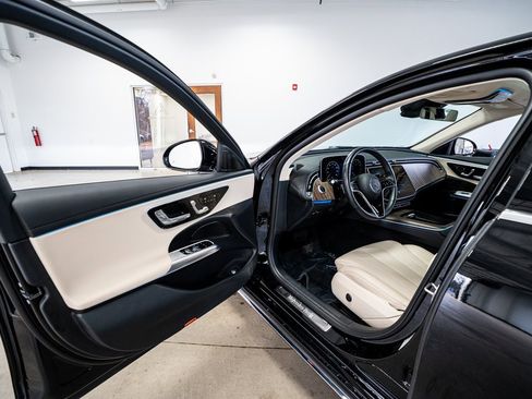 Used 2025 Mercedes-Benz E 350 E 350 w/ Winter Package image 34