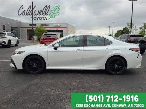 Used 2024 Toyota Camry XSE FWD image 8