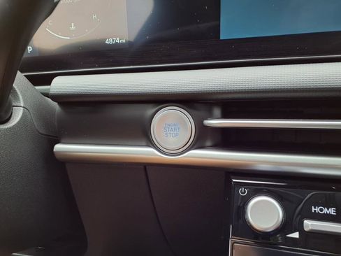 Used 2025 Hyundai Santa Cruz SEL image 24