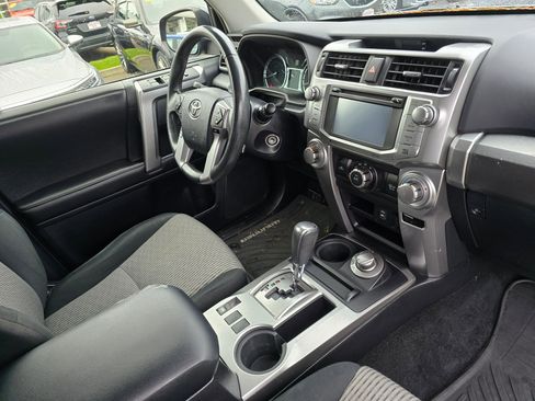 Used 2015 Toyota 4Runner SR5 image 10