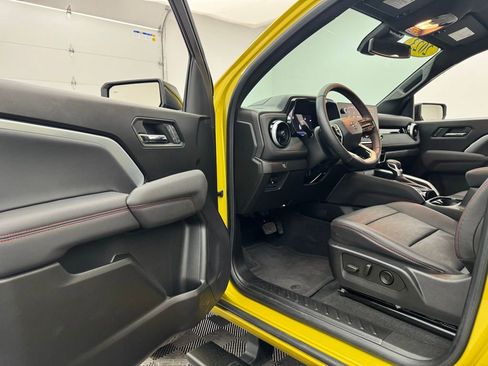 Used 2023 Chevrolet Colorado Z71 w/ Z71 Convenience Package 2 image 15