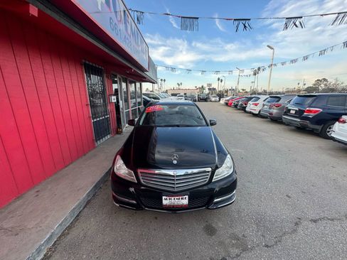 Used 2012 Mercedes-Benz C 300 4MATIC Sedan image 3