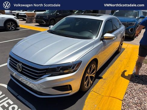 Used 2020 Volkswagen Passat 2.0T SEL FWD image 1