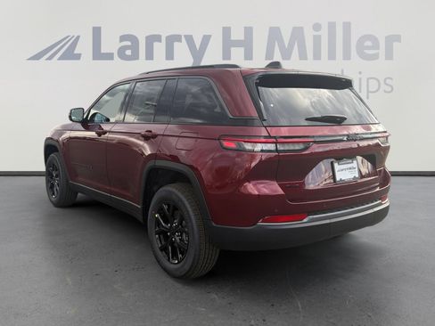 New 2026 Jeep Grand Cherokee Altitude AWD/4WD image 3