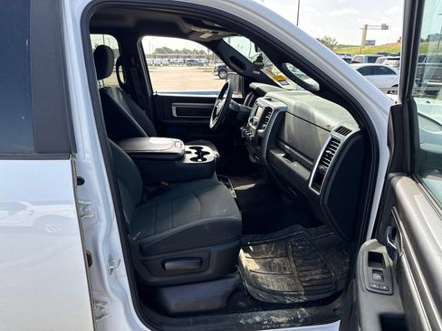 Used 2024 RAM 1500 Warlock RWD image 13