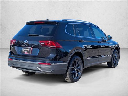 Used 2023 Volkswagen Tiguan SE image 5