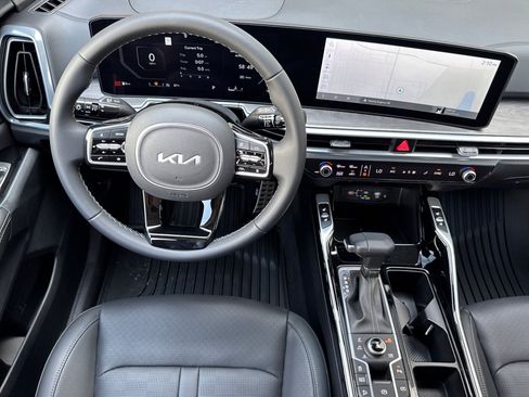 New 2025 Kia Sorento SX image 10