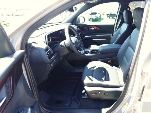 New 2026 Chevrolet Traverse Z71 w/ Driver Confidence Package AWD/4WD image 13
