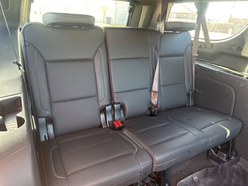 Used 2022 GMC Yukon XL Denali image 48