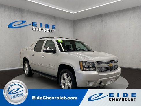 Used 2013 Chevrolet Avalanche LTZ image 1