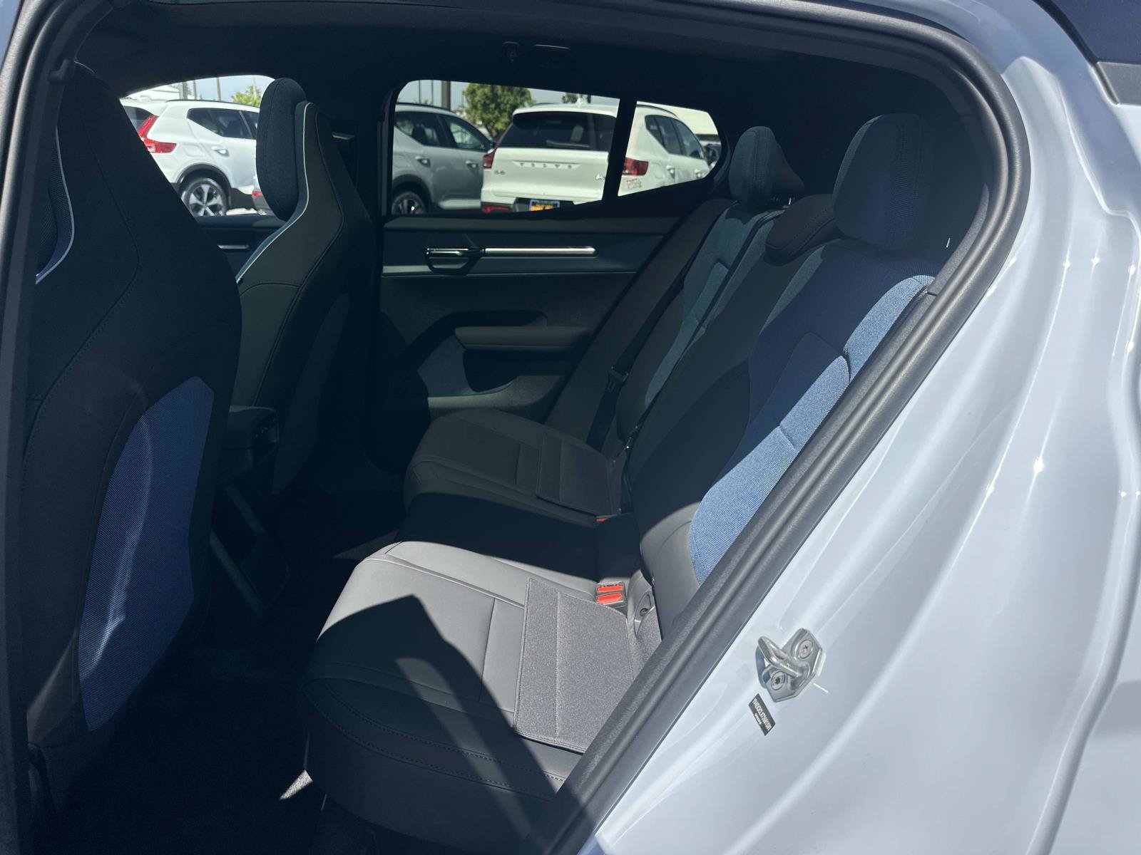 New 2026 Volvo EX30 Cross Country Ultra AWD/4WD image 17