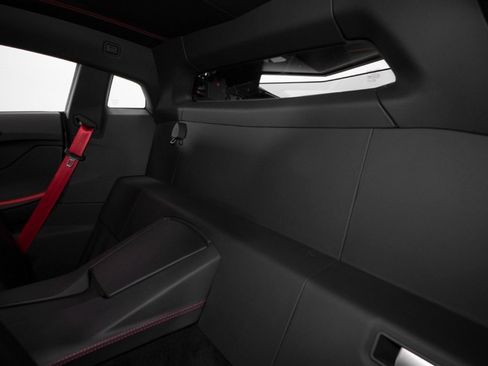 Used 2017 Lamborghini Aventador S image 44