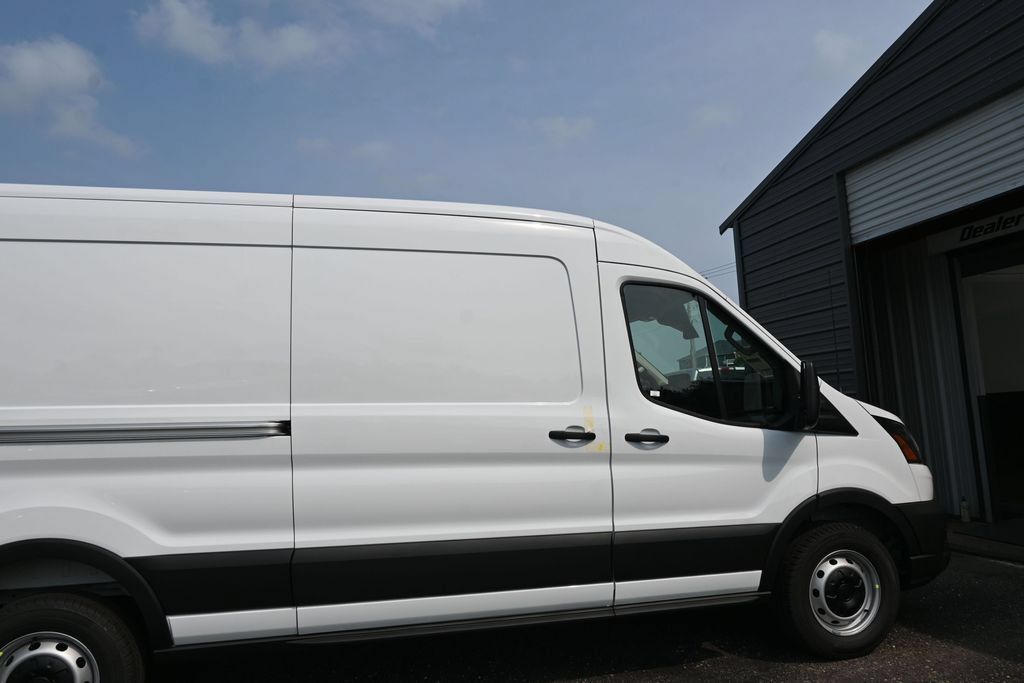 New 2026 Ford Transit 150 148 Medium Roof w/ Load Area Protection Package RWD image 9