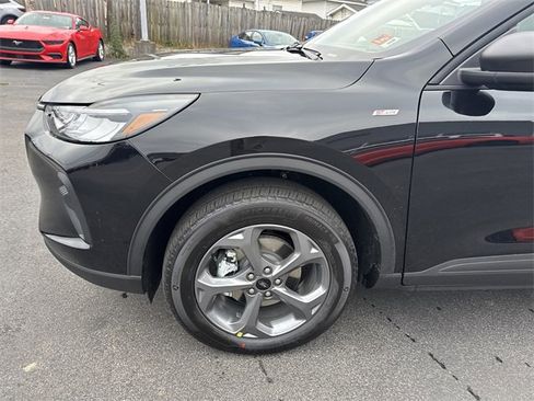 New 2026 Ford Escape ST-Line w/ Cold Weather Package image 9