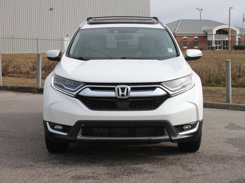 Used 2018 Honda CR-V Touring image 3