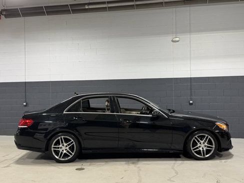 Used 2014 Mercedes-Benz E 350 4MATIC Sedan image 4