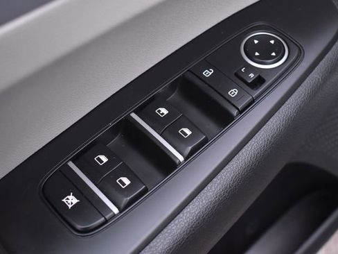 Certified 2022 Kia Forte LXS w/ LXS Technology Package image 18