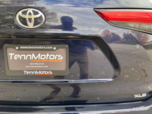 Used 2023 Toyota Highlander XLE image 49