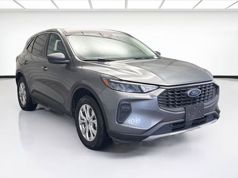 Used 2023 Ford Escape Active image 3