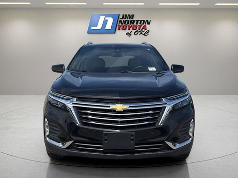 Used 2023 Chevrolet Equinox Premier AWD/4WD image 2