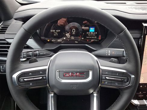 New 2025 GMC Acadia Elevation image 9