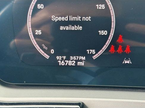 Used 2024 Porsche Cayenne image 42