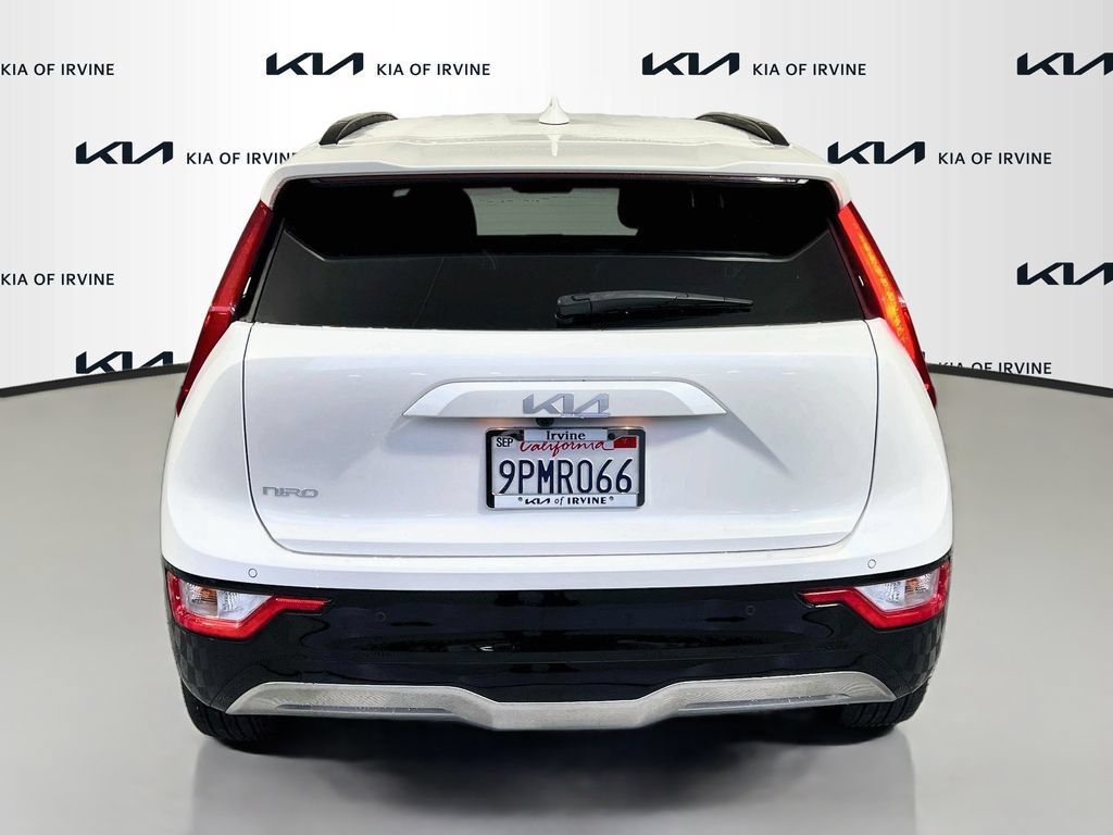 Certified 2024 Kia Niro Wind FWD image 8
