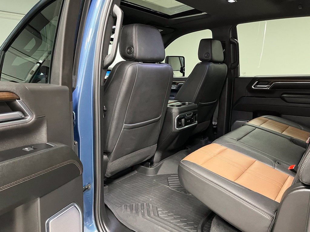 Used 2024 Chevrolet Silverado 2500 High Country w/ Technology Package AWD/4WD image 45