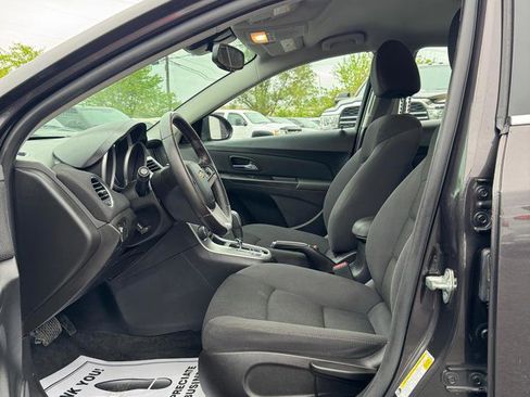 Used 2014 Chevrolet Cruze LT w/ Technology Package FWD image 14