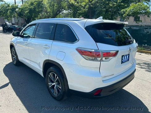 Used 2016 Toyota Highlander XLE AWD/4WD image 15