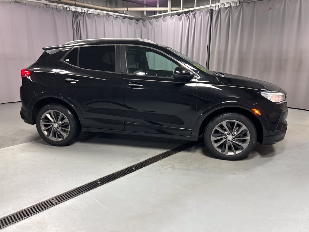 Used 2022 Buick Encore GX Preferred w/ Sport Touring Package FWD image 8