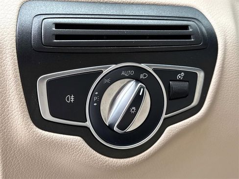 Used 2017 Mercedes-Benz GLC 300 4MATIC Coupe image 18