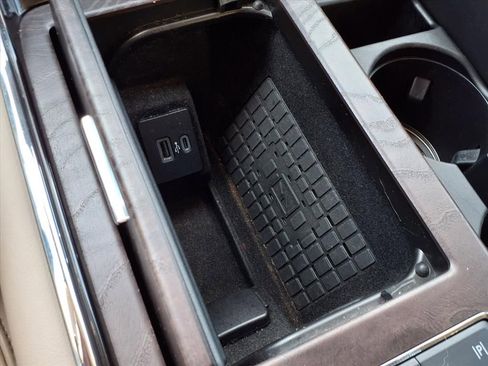 Used 2022 Lincoln Navigator L Reserve image 13