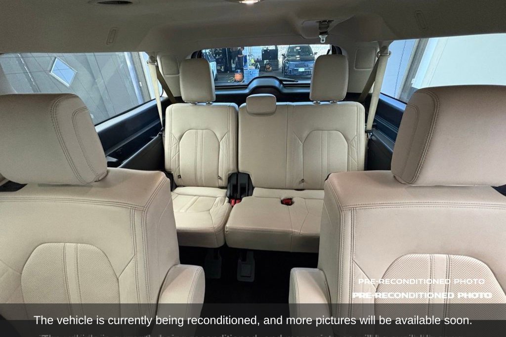 Used 2023 Ford Expedition Max Platinum AWD/4WD image 13