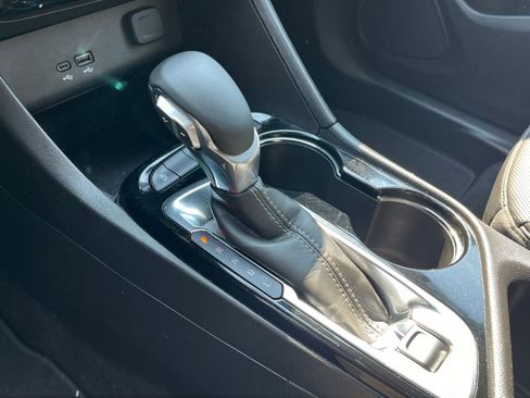 Used 2024 Buick Encore GX Sport Touring image 37