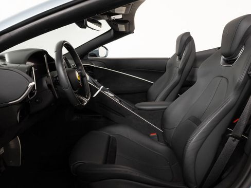 Certified 2024 Ferrari Roma image 5