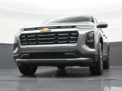 Used 2026 Chevrolet Equinox LT image 32