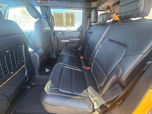 Used 2022 Ford Bronco Badlands image 7