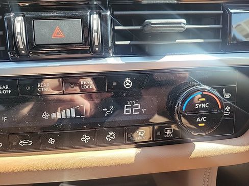 New 2025 Nissan Pathfinder Platinum w/ Cargo Package image 22