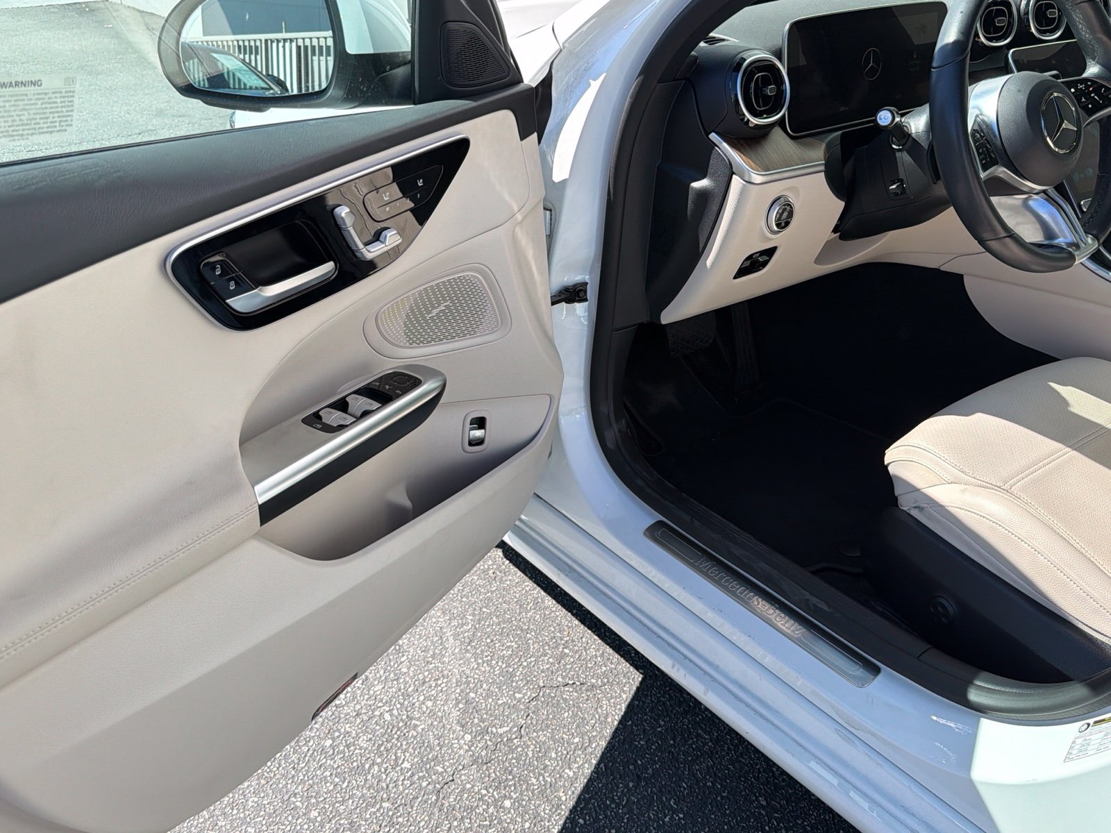 Used 2024 Mercedes-Benz C 300 Sedan image 6